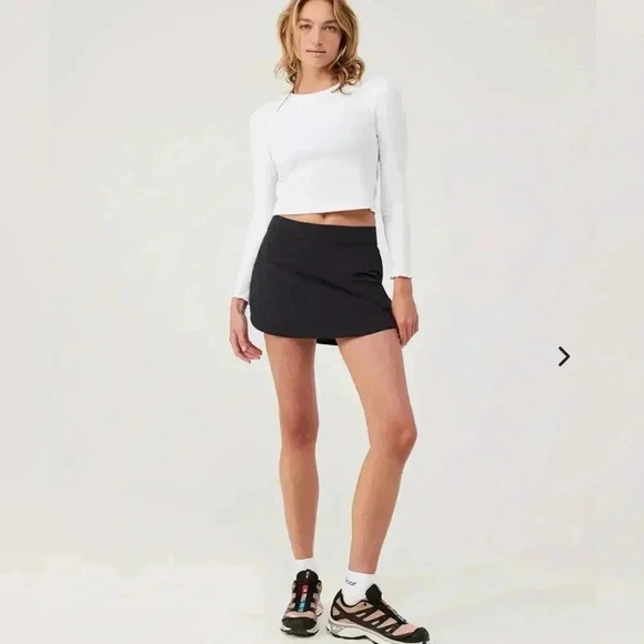 Outdoor Voices Black The Exercise 3" Skort Size XXS - Picture 2 of 6